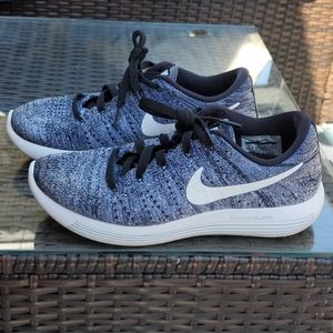 EUC Nike Lunarepic Flyknit "Oreo" ladies 7.5